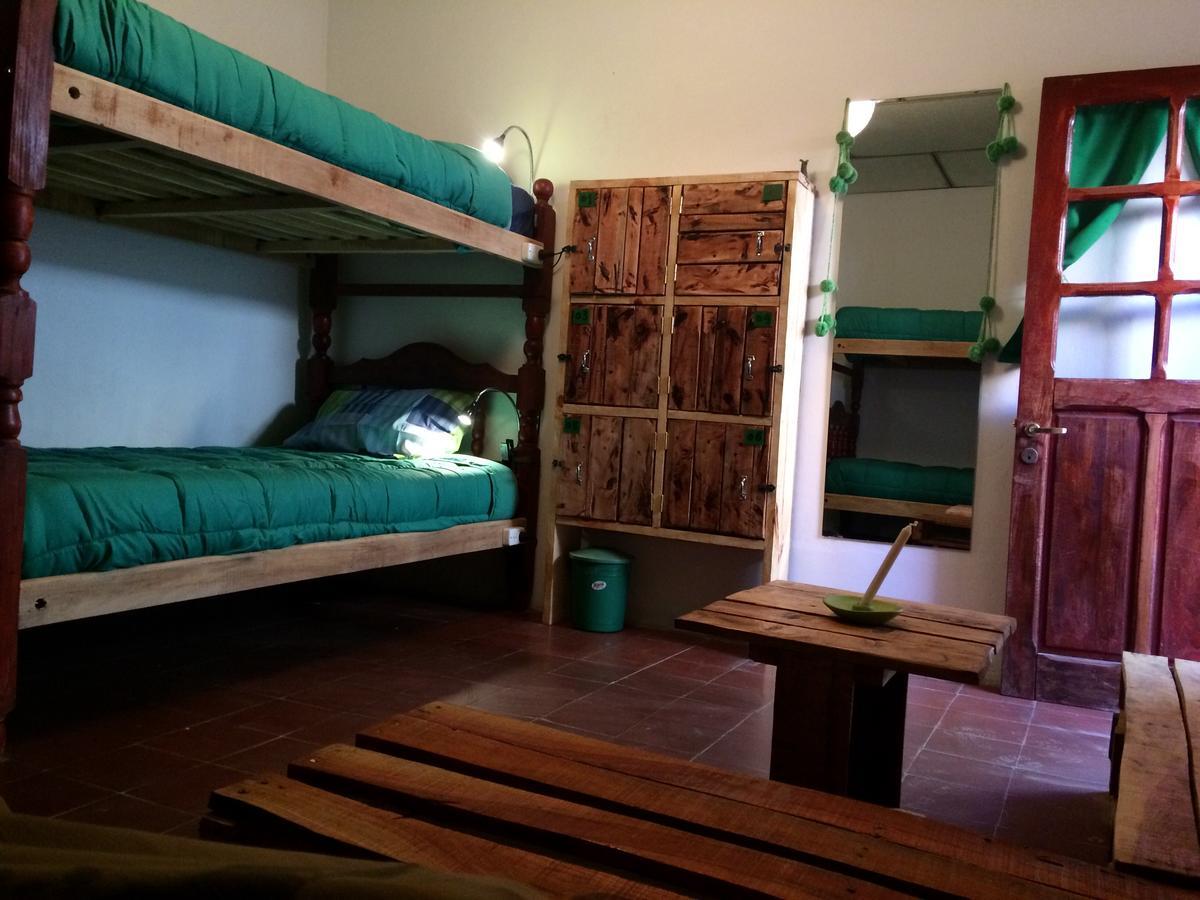 La Puerta Verde Hostel & Bar Умауака Экстерьер фото