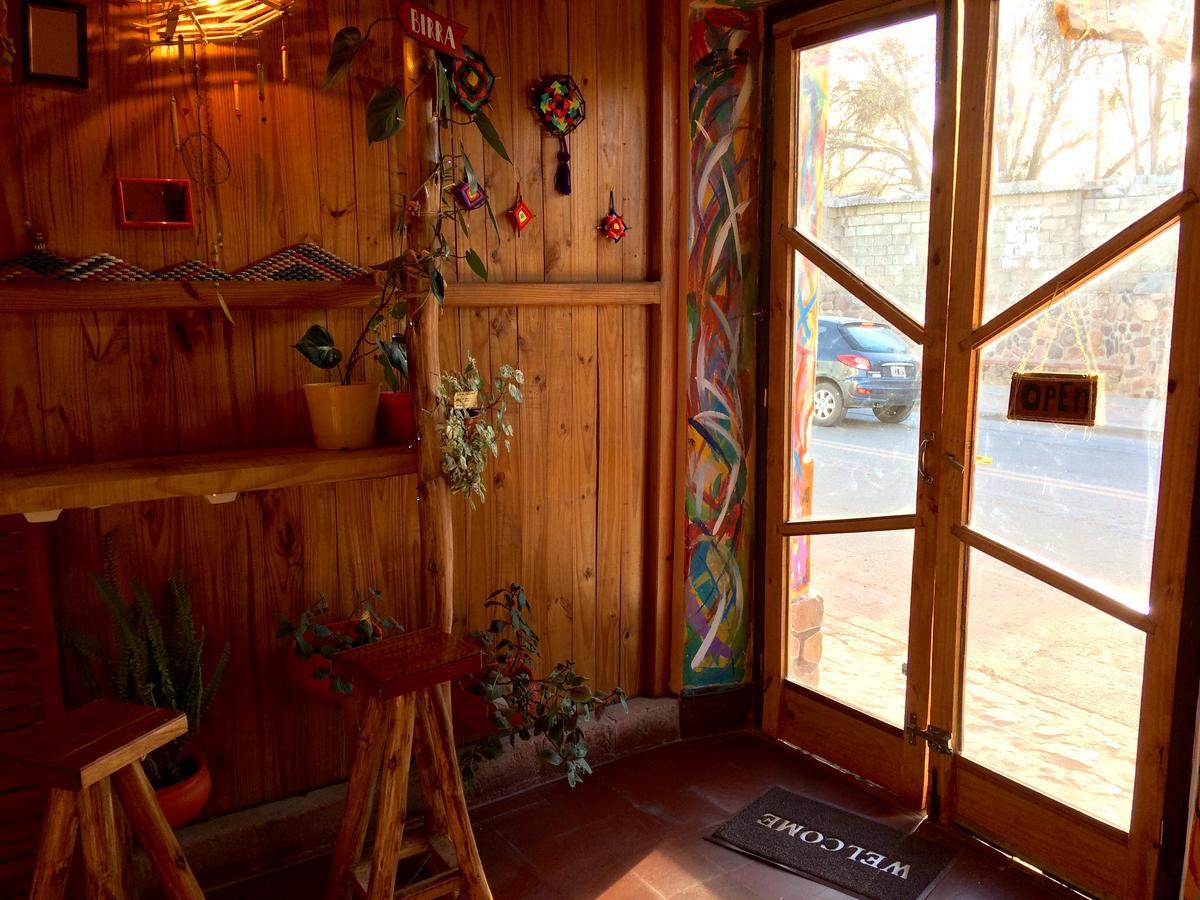 La Puerta Verde Hostel & Bar Умауака Экстерьер фото