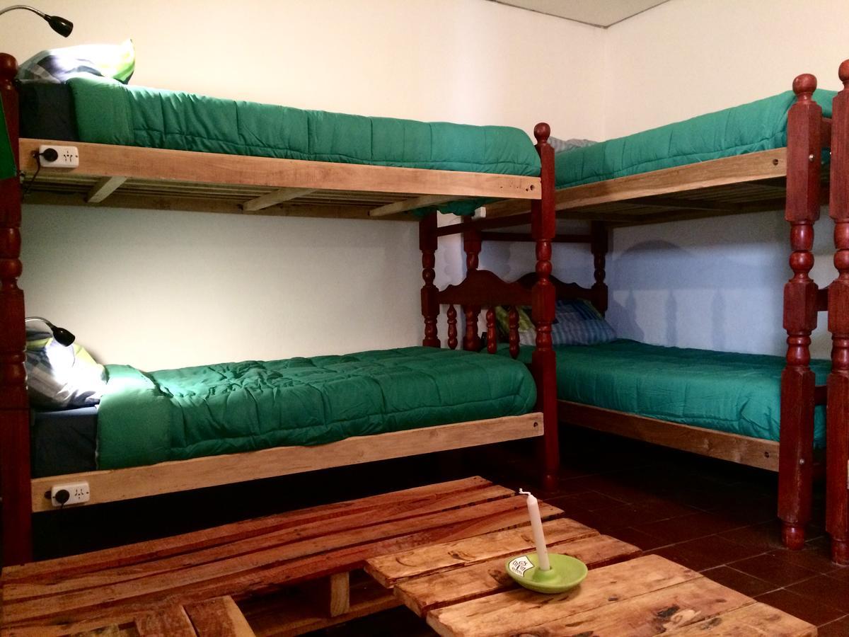 La Puerta Verde Hostel & Bar Умауака Экстерьер фото