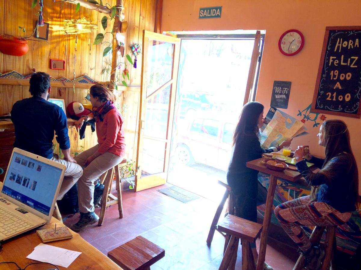 La Puerta Verde Hostel & Bar Умауака Экстерьер фото